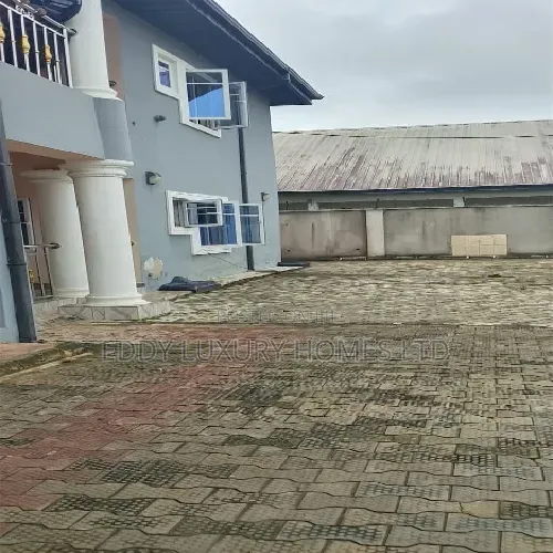 2bdrm Apartment in Abak Rd,Uyo for rent in Uyo