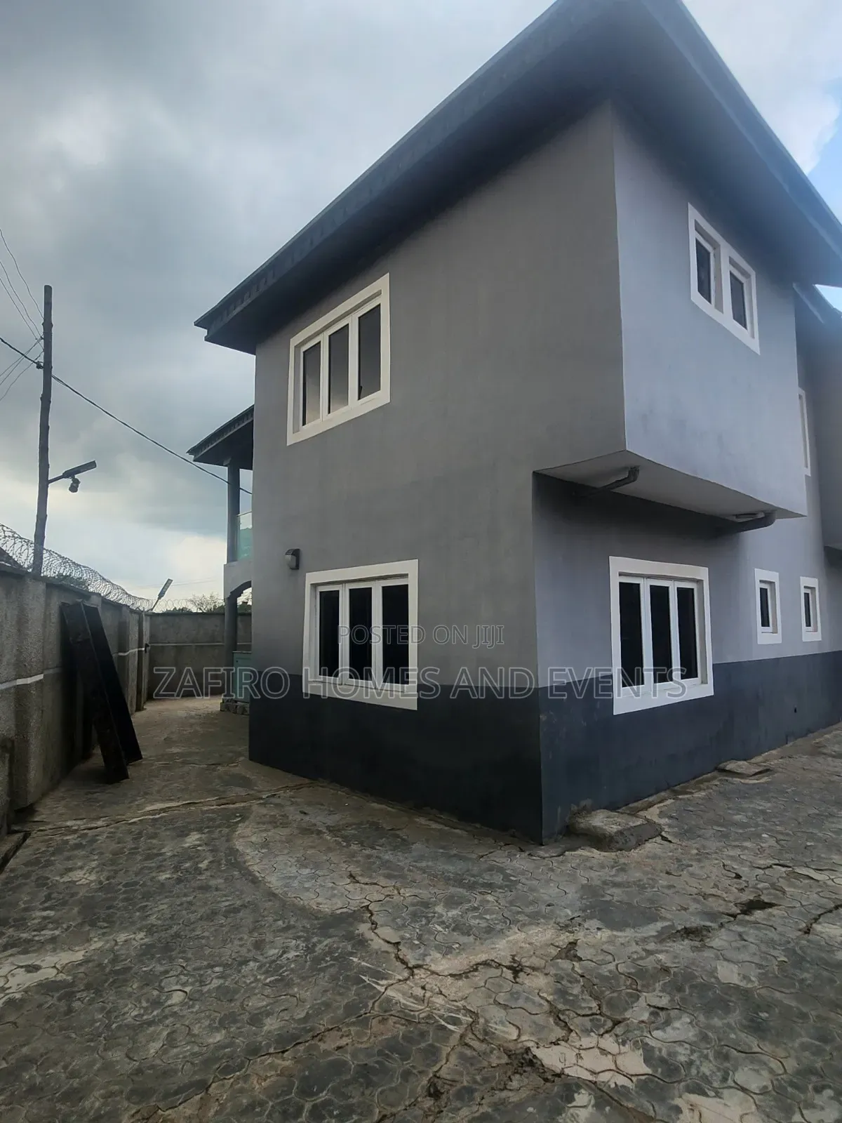5bdrm Duplex in At Idiomo Barack, Moniya for sale in Moniya