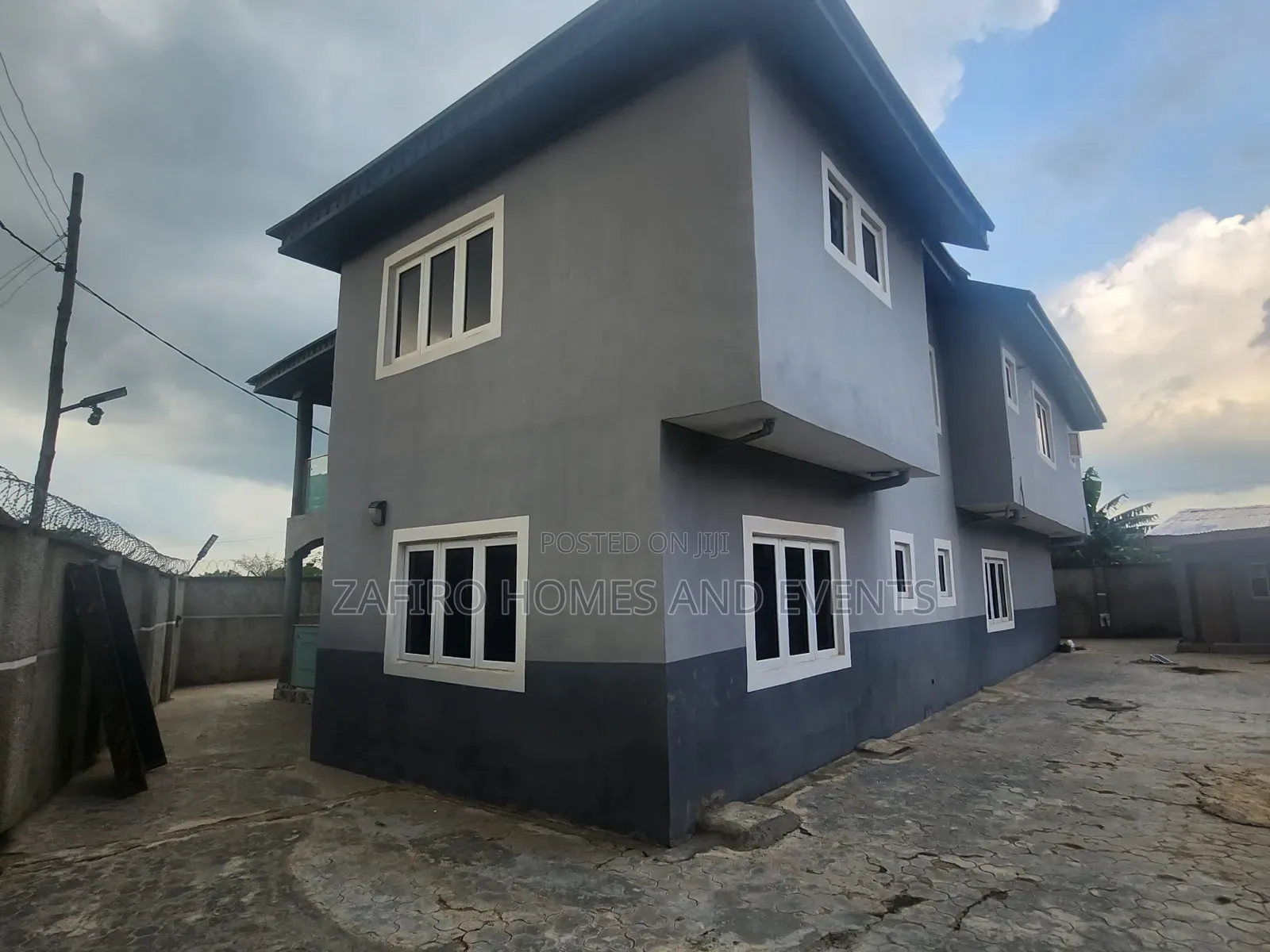 5bdrm Duplex in At Idiomo Barack, Moniya for sale in Moniya