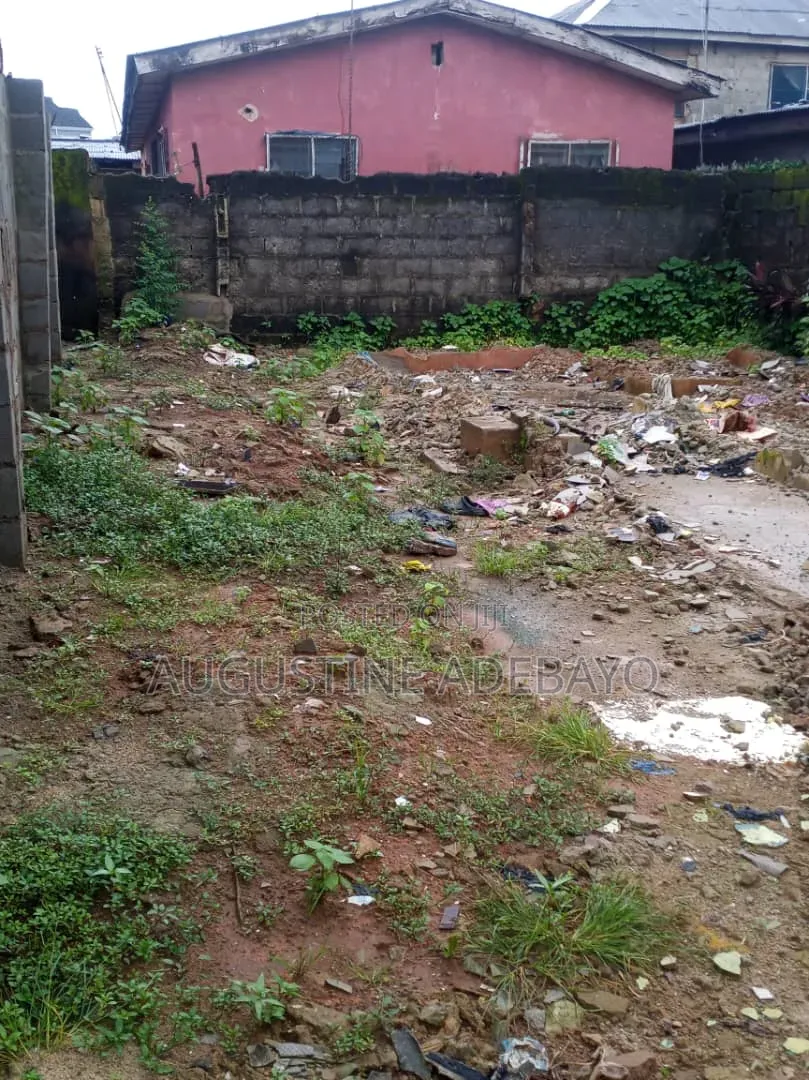 270sqmtr Land Space In A Terrain And Secured Environment. in Igando / Ikotun/Igando