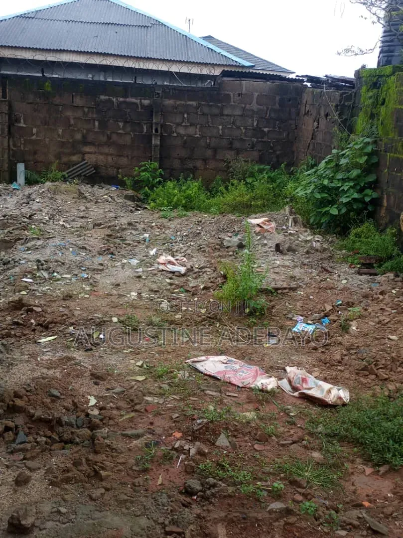 270sqmtr Land Space In A Terrain And Secured Environment. in Igando / Ikotun/Igando