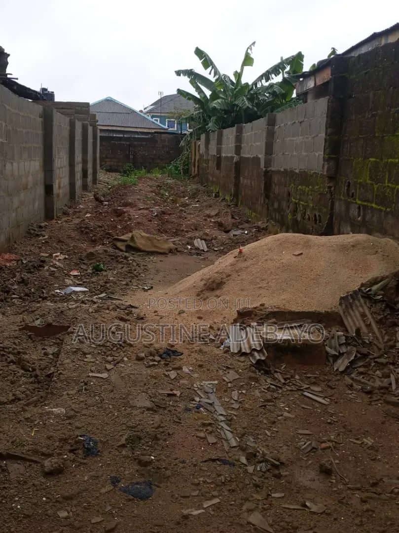 270sqmtr Land Space In A Terrain And Secured Environment. in Igando / Ikotun/Igando