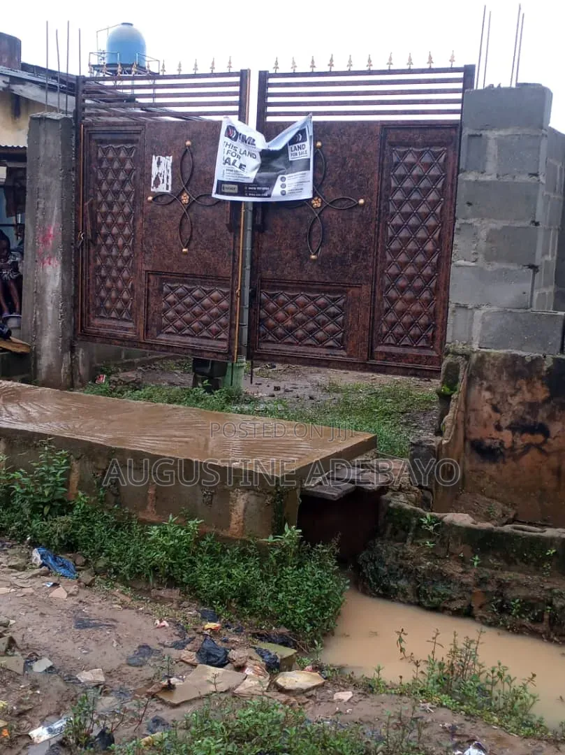 270sqmtr Land Space In A Terrain And Secured Environment. in Igando / Ikotun/Igando