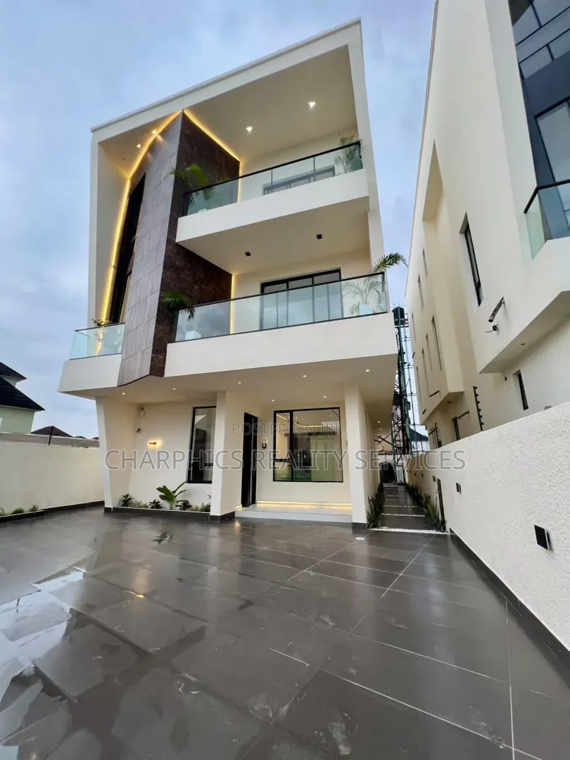 5bdrm Duplex in Lekki Phase 2 for sale in Lekki Phase 2
