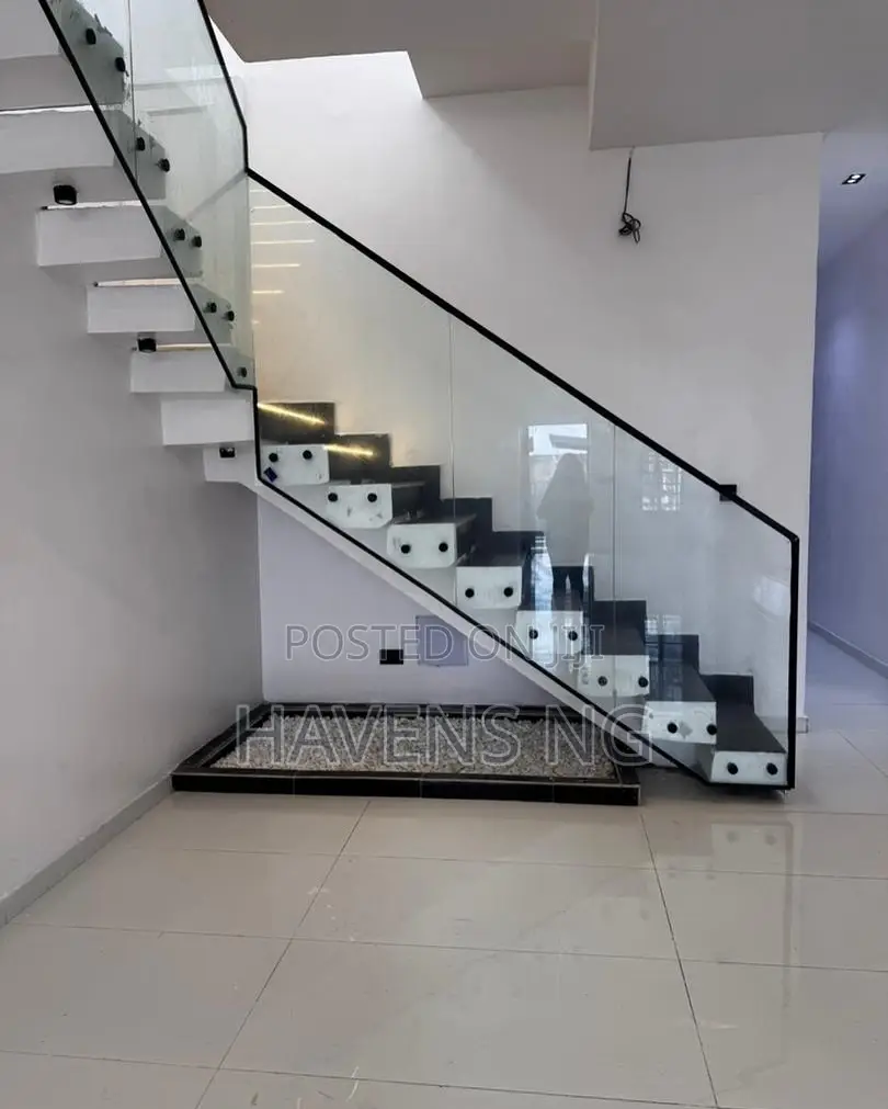 5bdrm Duplex in Lekki Phase 2 for sale in Lekki Phase 2