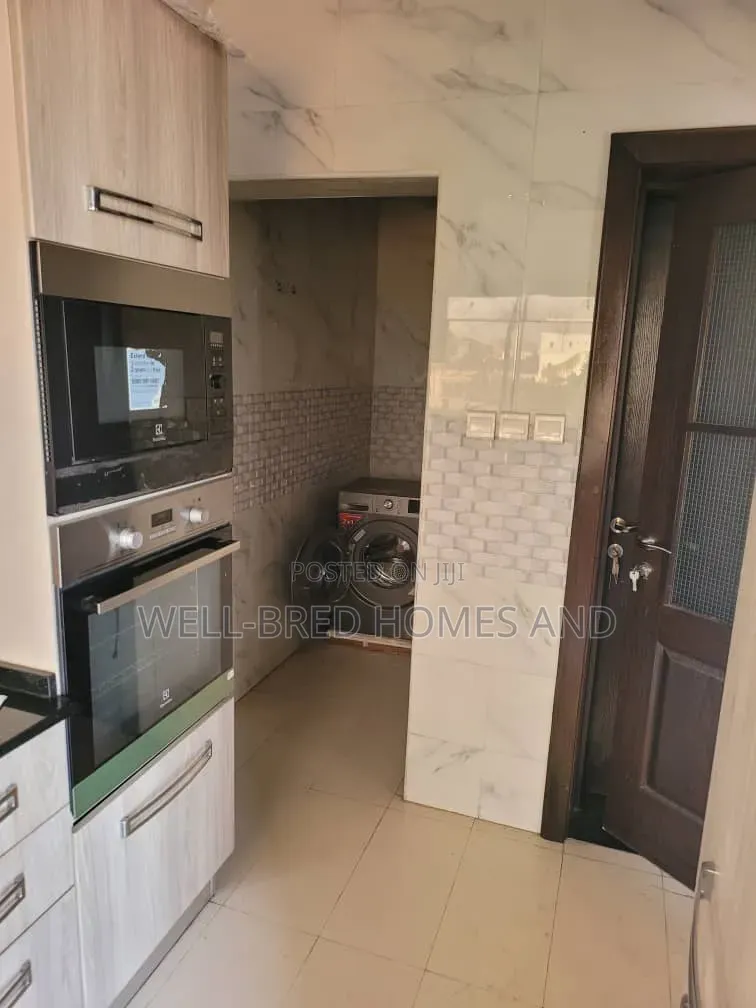 3bdrm Apartment in Adeniyi Jones for rent in Adeniyi Jones