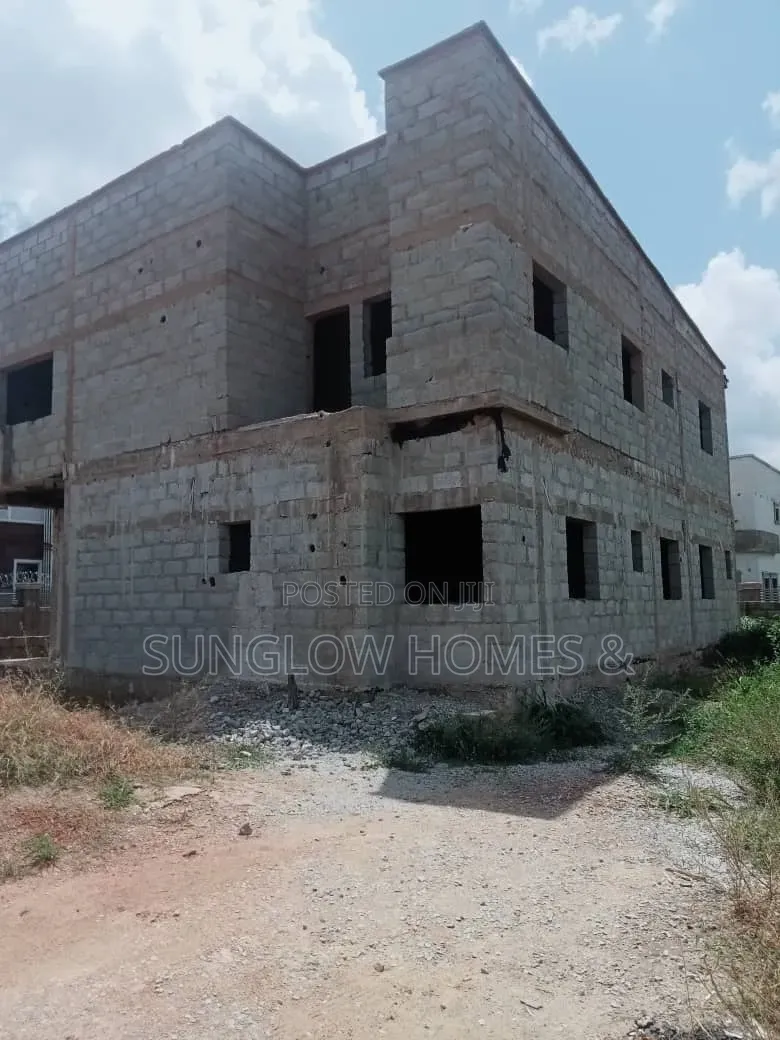 4bdrm Duplex in Nut, Sabon Lugbe for sale in Sabon Lugbe
