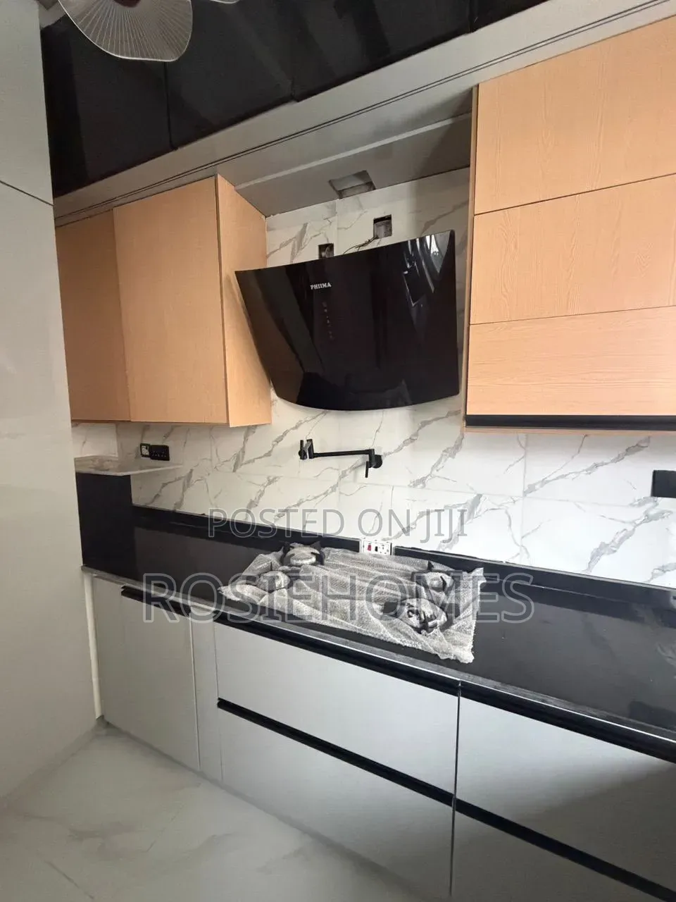 4bdrm Duplex in Lekki Phase 1 for rent in Lekki Phase 1