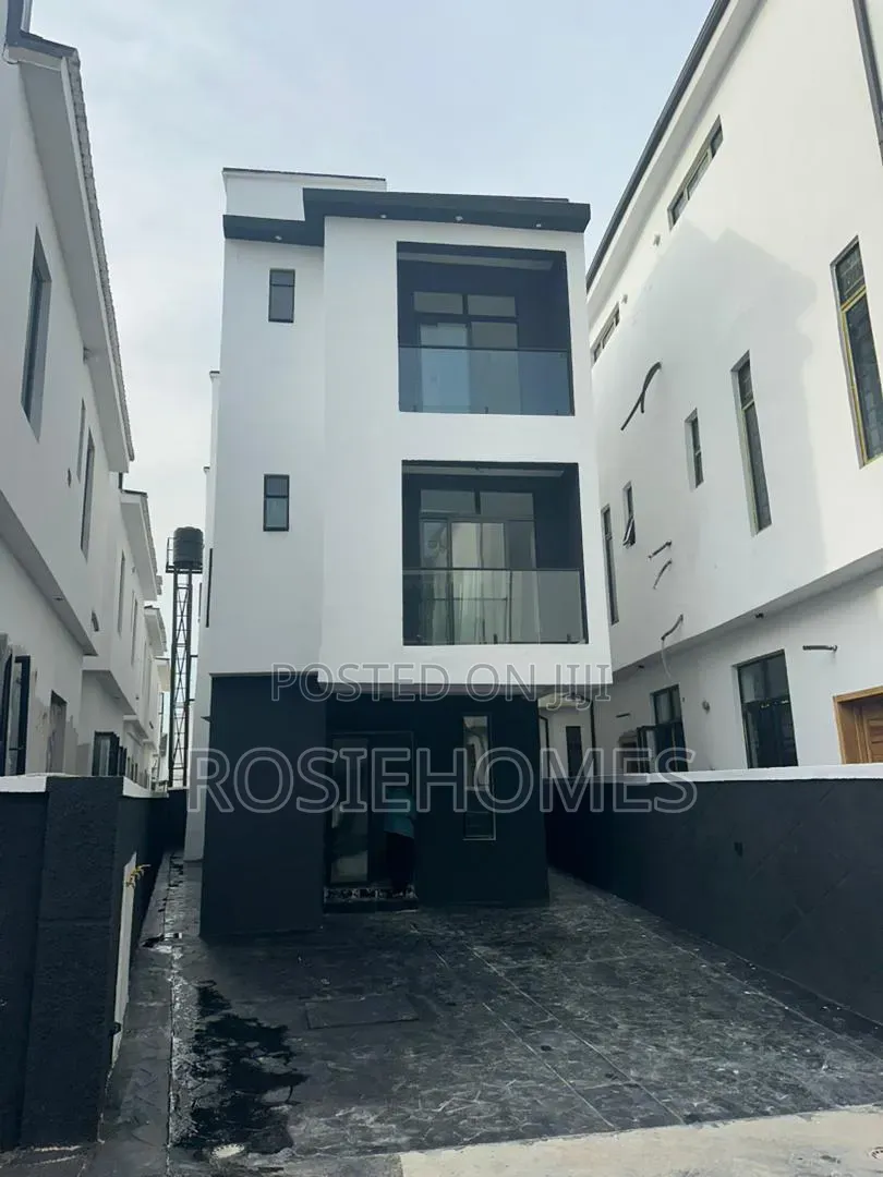2bdrm Apartment in Chevron for rent in Chevron