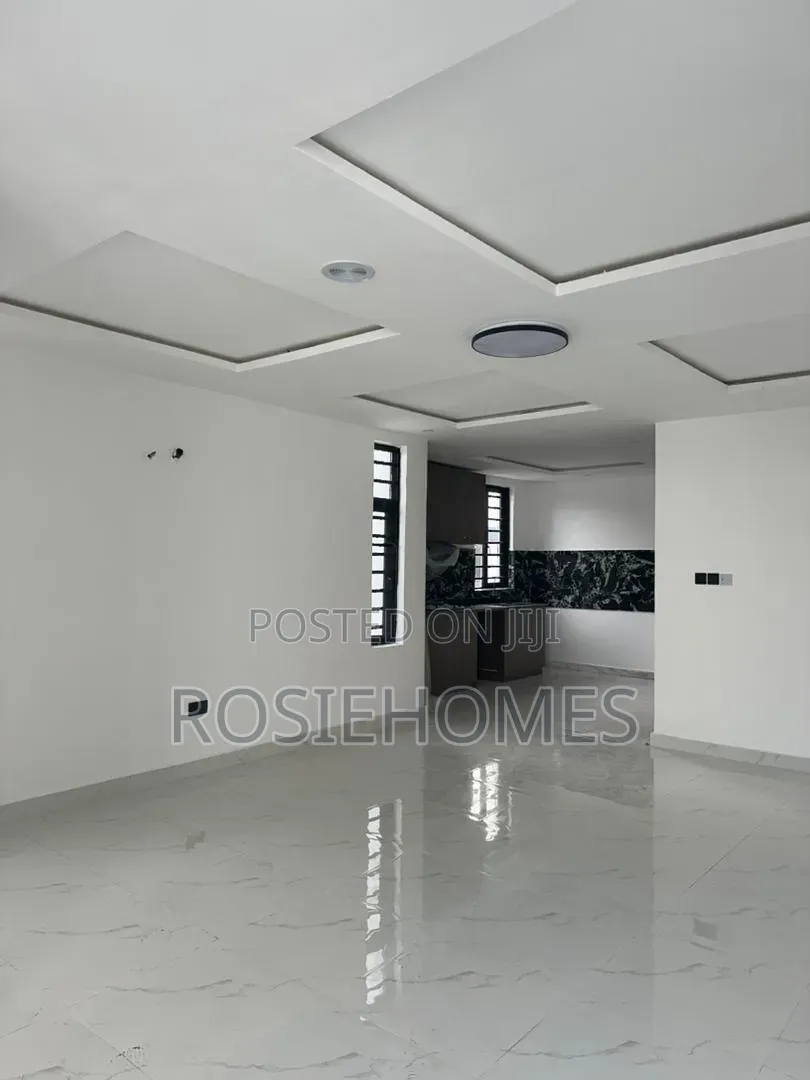 2bdrm Apartment in Chevron for rent in Chevron