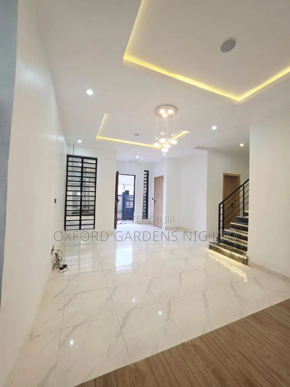 4bdrm Duplex in General Paint, Lekki Phase 2 for sale in Lekki Phase 2