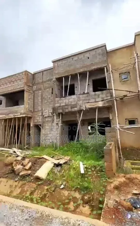 3bdrm Townhouse/Terrace in Palm Height Phase 5, Sabon Lugbe for sale in Sabon Lugbe