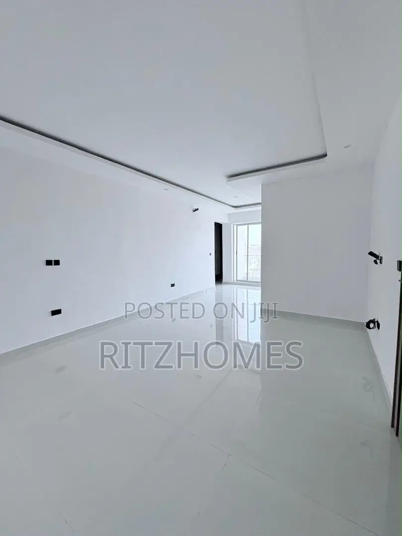 2bdrm Apartment in Lekki Phase 1 for rent in Lekki Phase 1