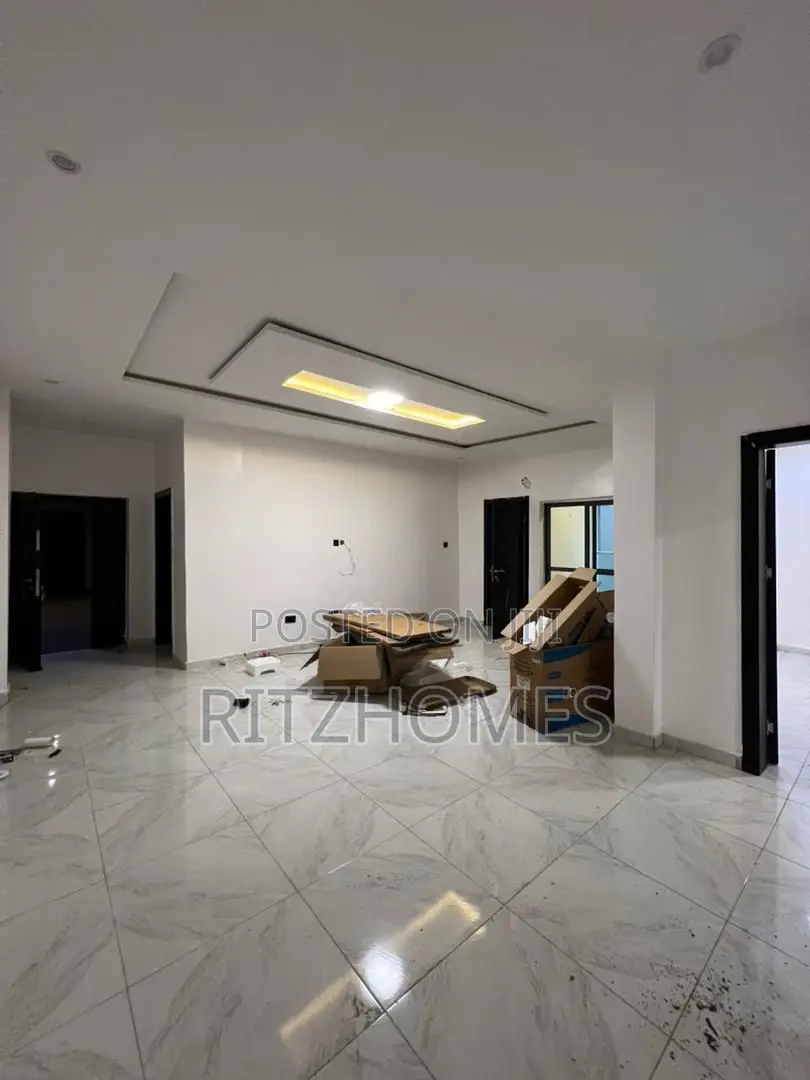 2bdrm Apartment in Lekki Phase 1 for rent in Lekki Phase 1