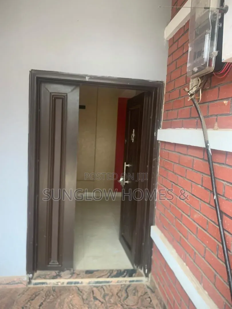 7bdrm Duplex in Tiavine Prime Villa, Sabon Lugbe for sale in Sabon Lugbe