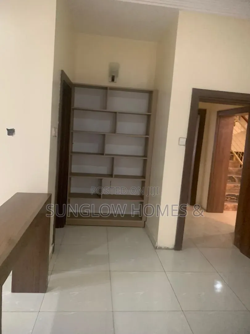 7bdrm Duplex in Tiavine Prime Villa, Sabon Lugbe for sale in Sabon Lugbe