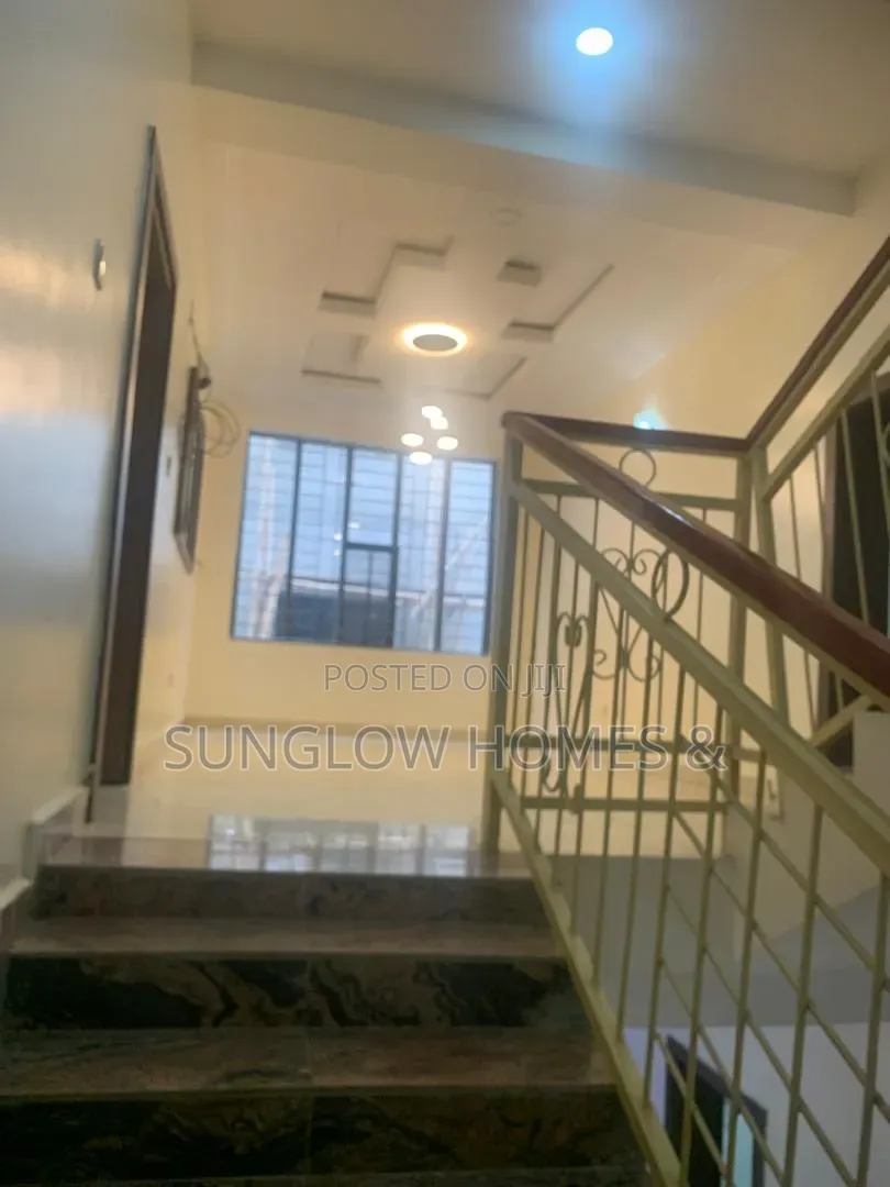 7bdrm Duplex in Tiavine Prime Villa, Sabon Lugbe for sale in Sabon Lugbe