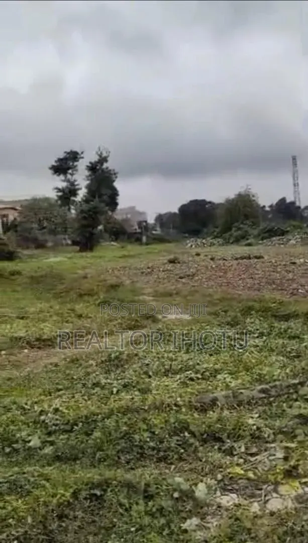 4 Hectares, Commercial, Fcda C of O, Tarred Road. in Zone 4 / Wuse
