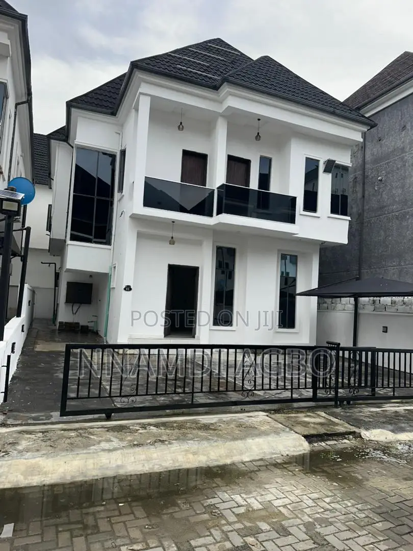 4bdrm Duplex in Chevron for rent in Chevron
