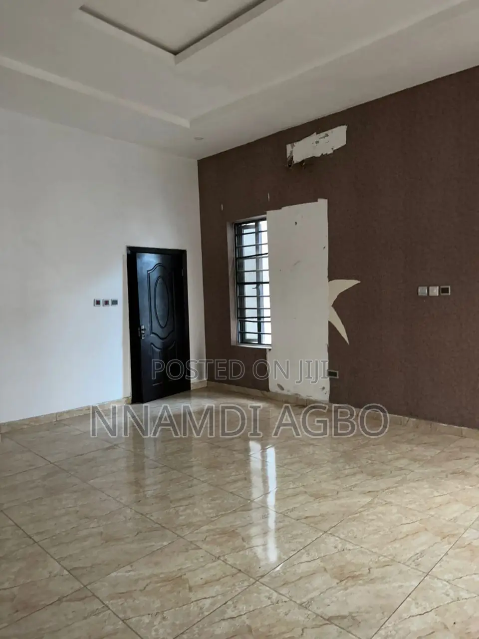 4bdrm Duplex in Chevron for rent in Chevron