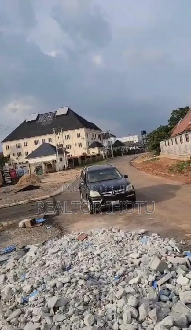 1200sqm, Residential, Fcda C of O, Tarred Road. in Asokoro