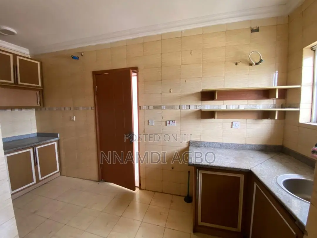 3bdrm Apartment in Victoria Island Extension for sale in Victoria Island Extension