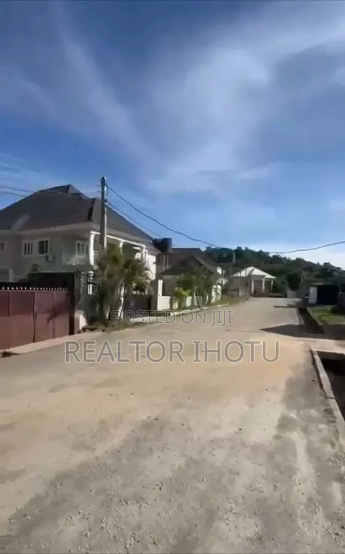 518.014sqm, Residential, Fha Cofo, Tarred Road. in Bunkoro