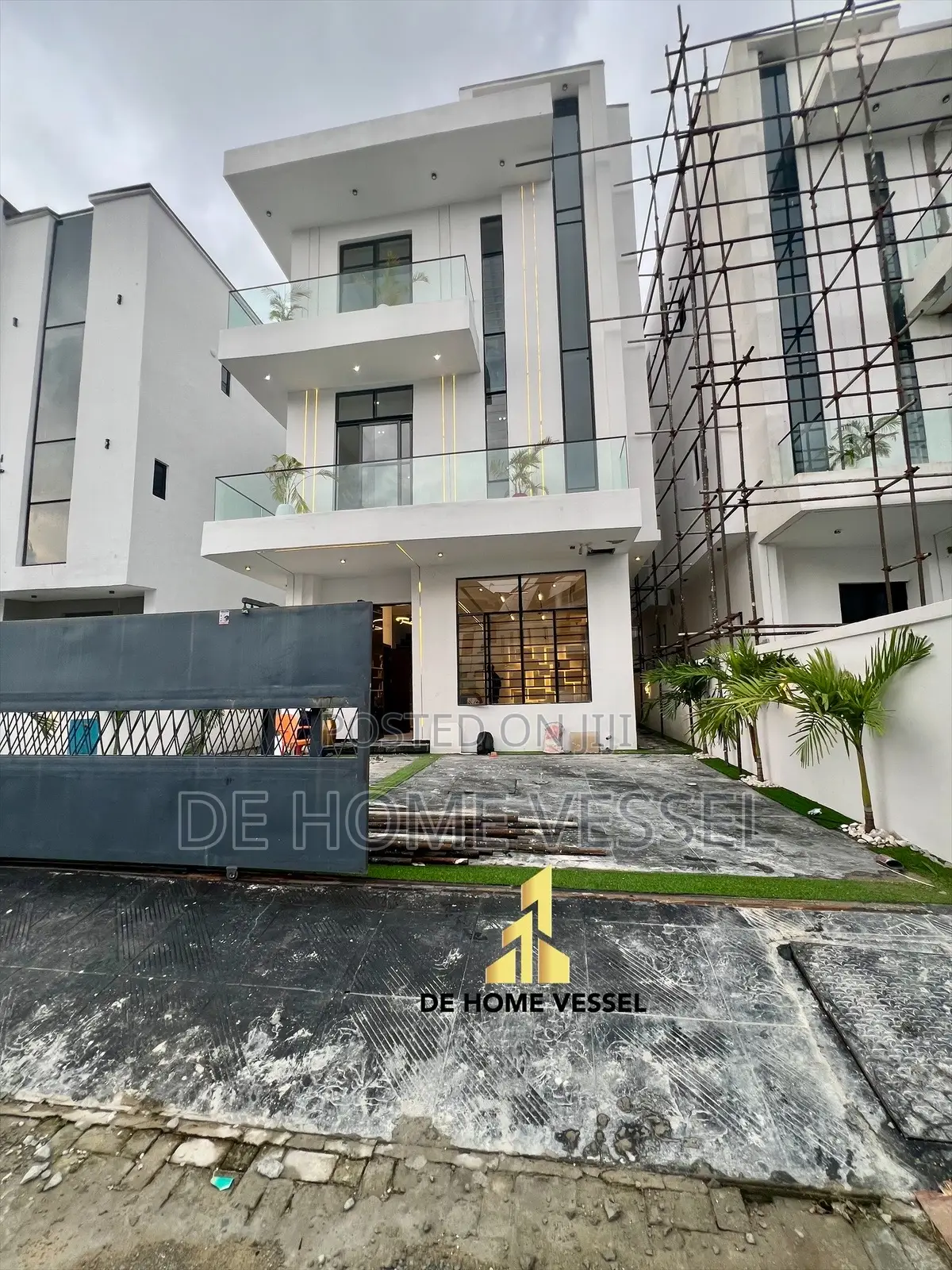5bdrm Duplex in Lekki for sale in Lekki