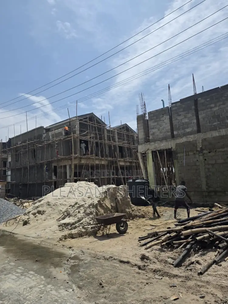 3bdrm Duplex in Dominion Bay, Off Lekki-Epe Expressway for sale in Off Lekki-Epe Expressway