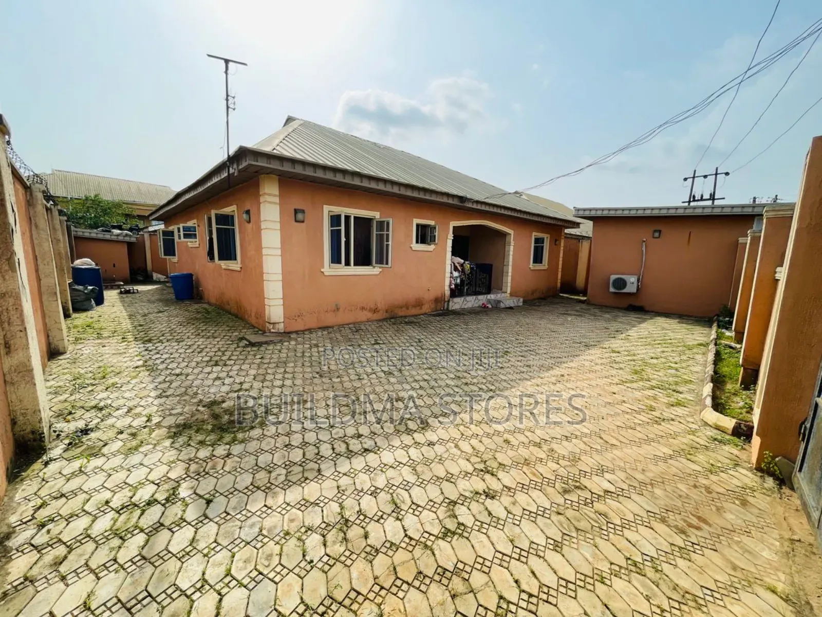 Furnished 3bdrm Apartment in Ijede / Ikorodu for sale in Ijede / Ikorodu