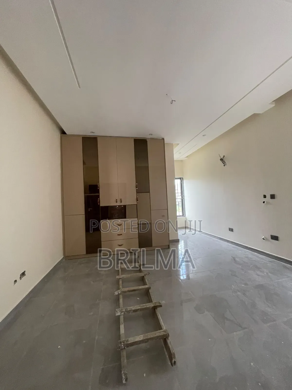 45 SQM of Office Space in Wuse 2 for Sale in Wuse 2