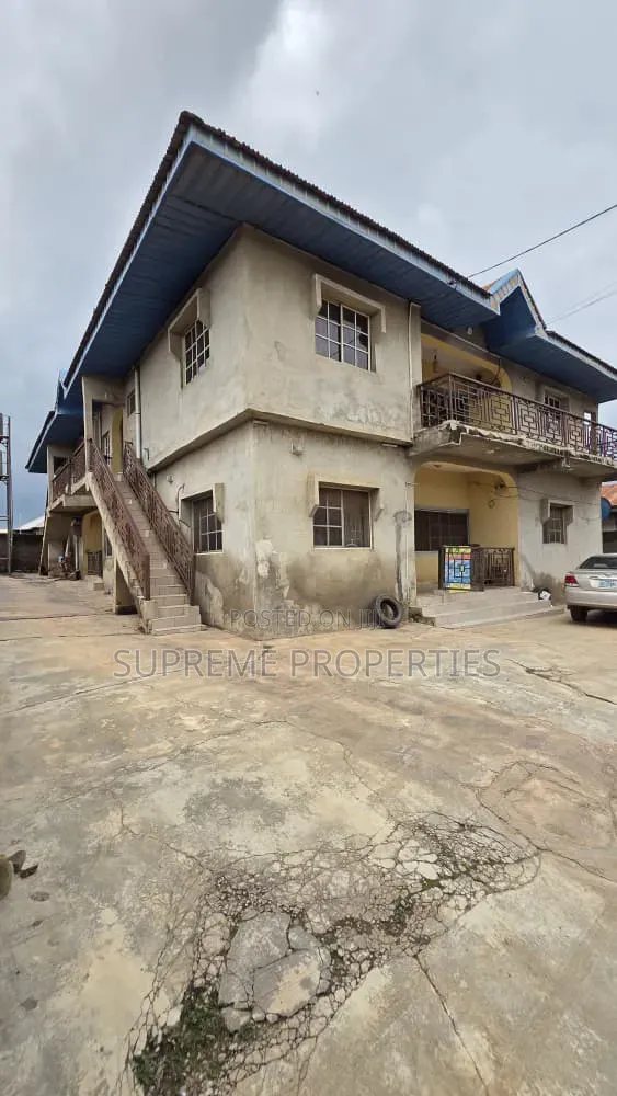 3bdrm Block of Flats in Akobo Oju Irin, Ibadan for sale in Ibadan