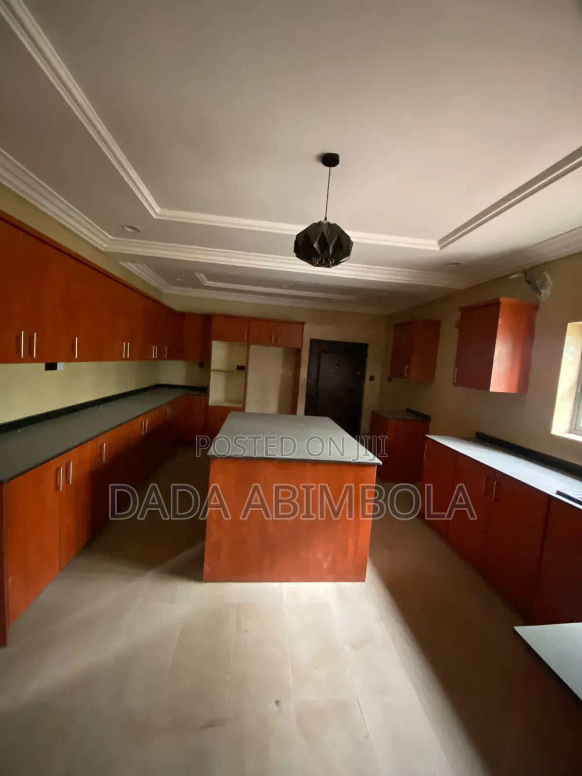 6bdrm Duplex in Carlton Gate Estate, Chevron for sale in Chevron