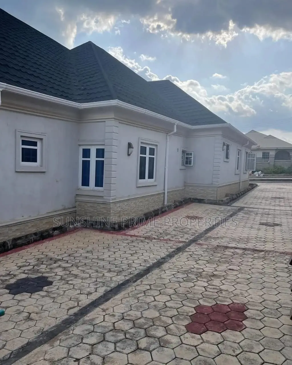 4bdrm Bungalow in Oda Road Akure for sale in Akure