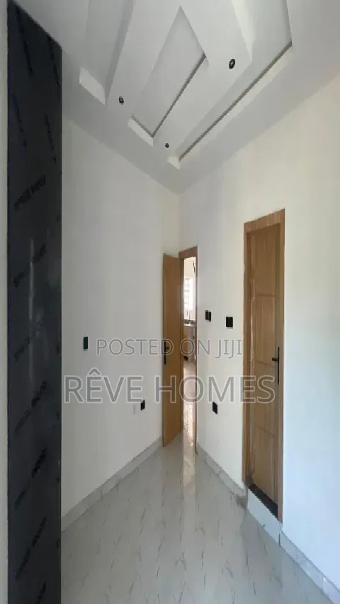 2bdrm Block of Flats in Sabo / Yaba for rent in Sabo / Yaba