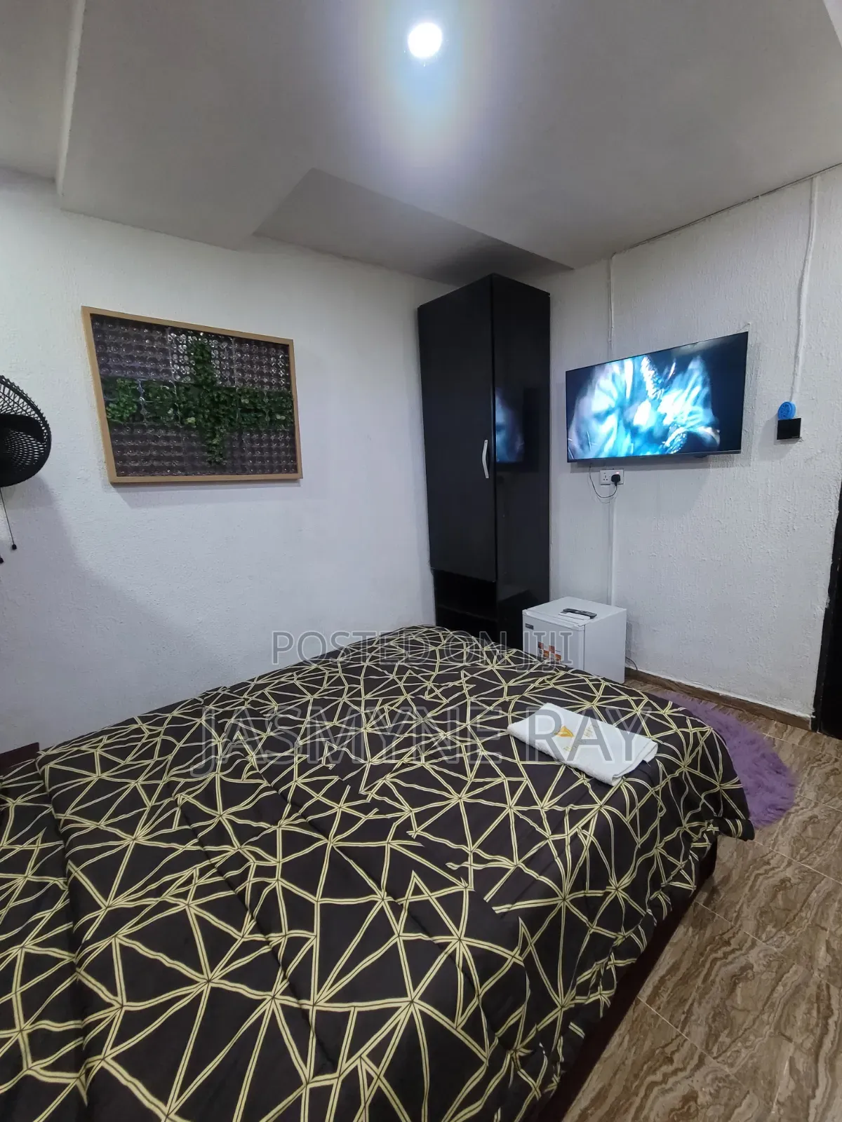 Wine Single Room Ensuite in New Garage / Gbagada