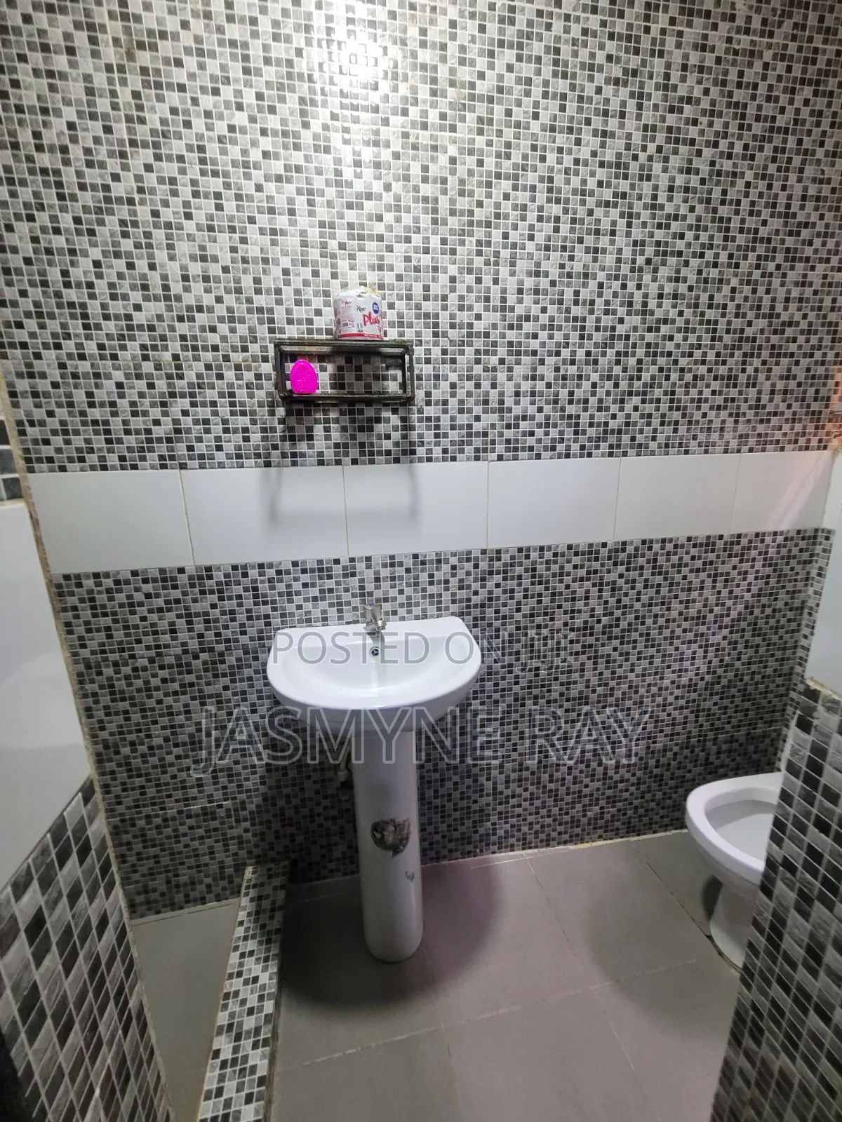 Wine Single Room Ensuite in New Garage / Gbagada