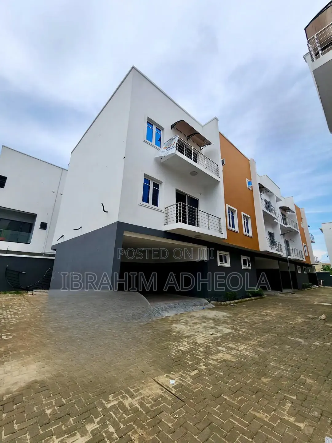 4bdrm Townhouse/Terrace in Ogudu Gra for sale in Ogudu GRA