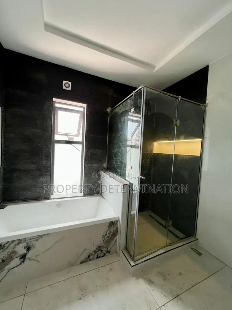 5bdrm Mansion in Ikoyi for sale in Ikoyi