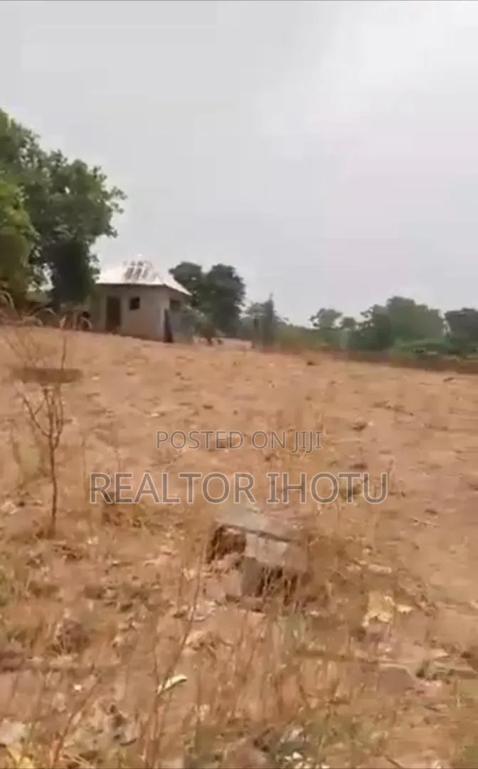 1088sqm,Residential, C of O, Tarred Road. in Kaura