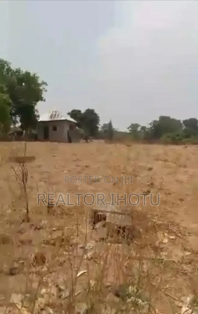 1088sqm,Residential, C of O, Tarred Road. in Kaura