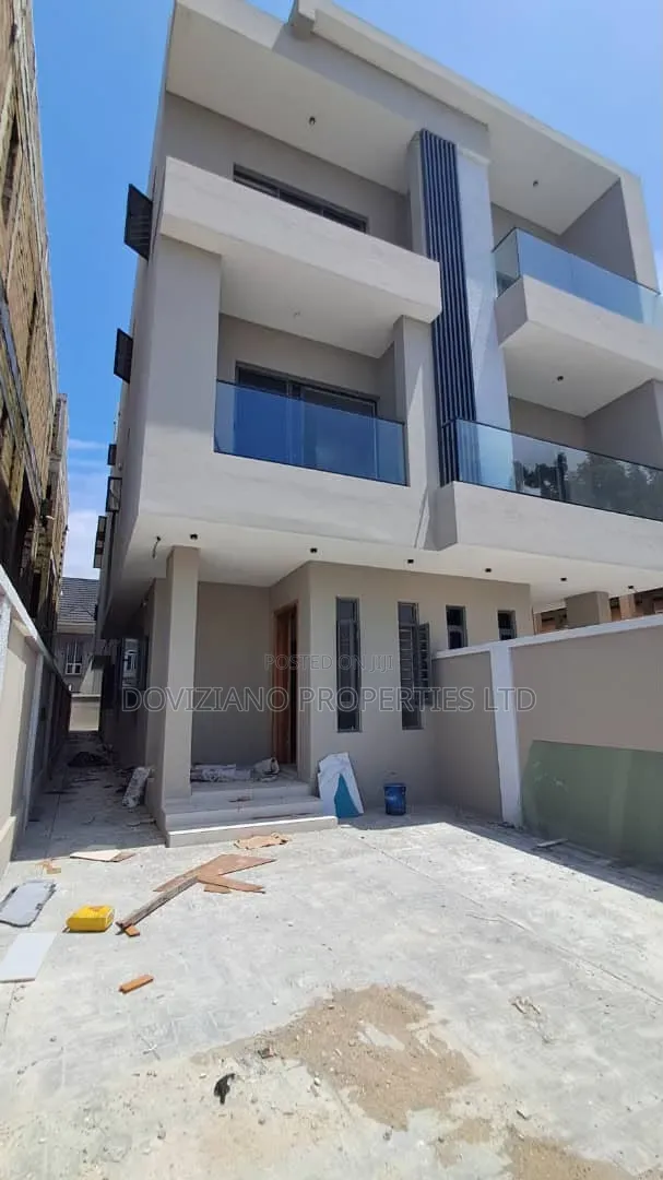 5bdrm Duplex in Lekki Phase 1 for rent in Lekki Phase 1
