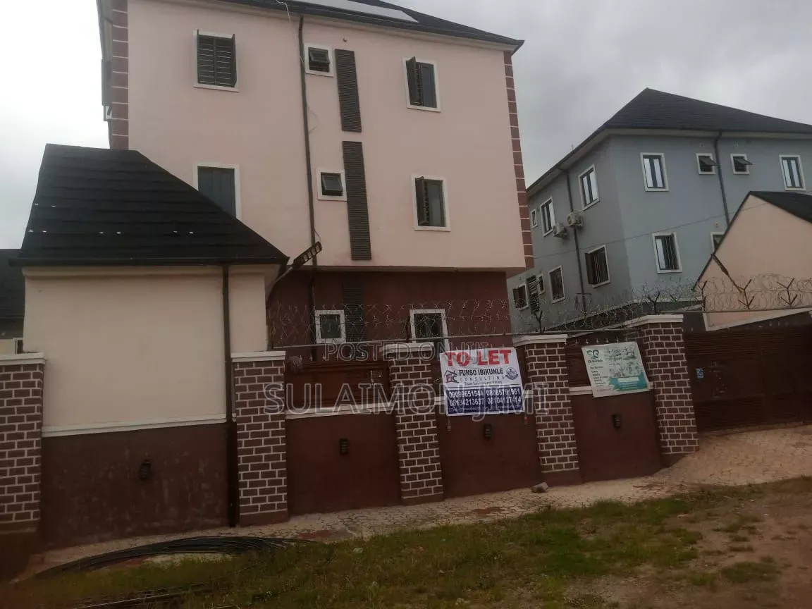 2bdrm Block of Flats in De Don Estate,, Kubwa for rent in Kubwa