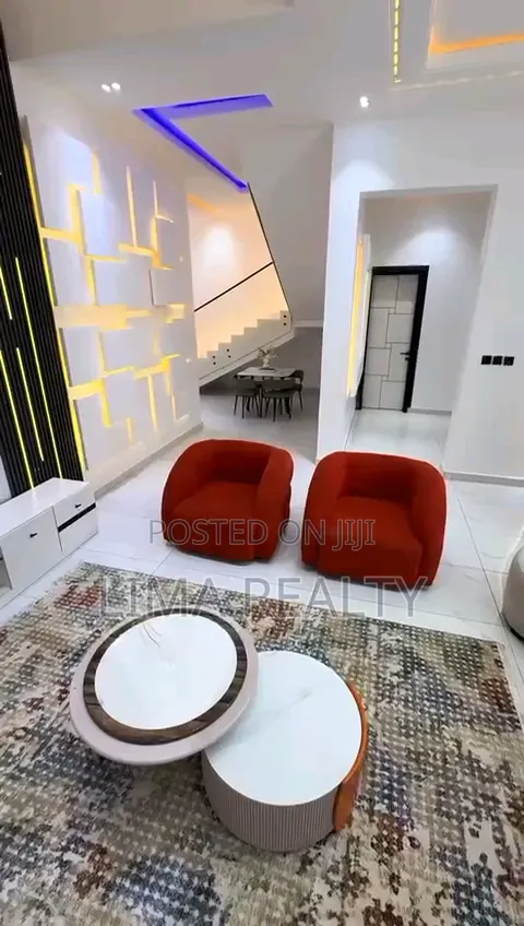 5 Bedroom Self Compound With Pool For Party in Ikate