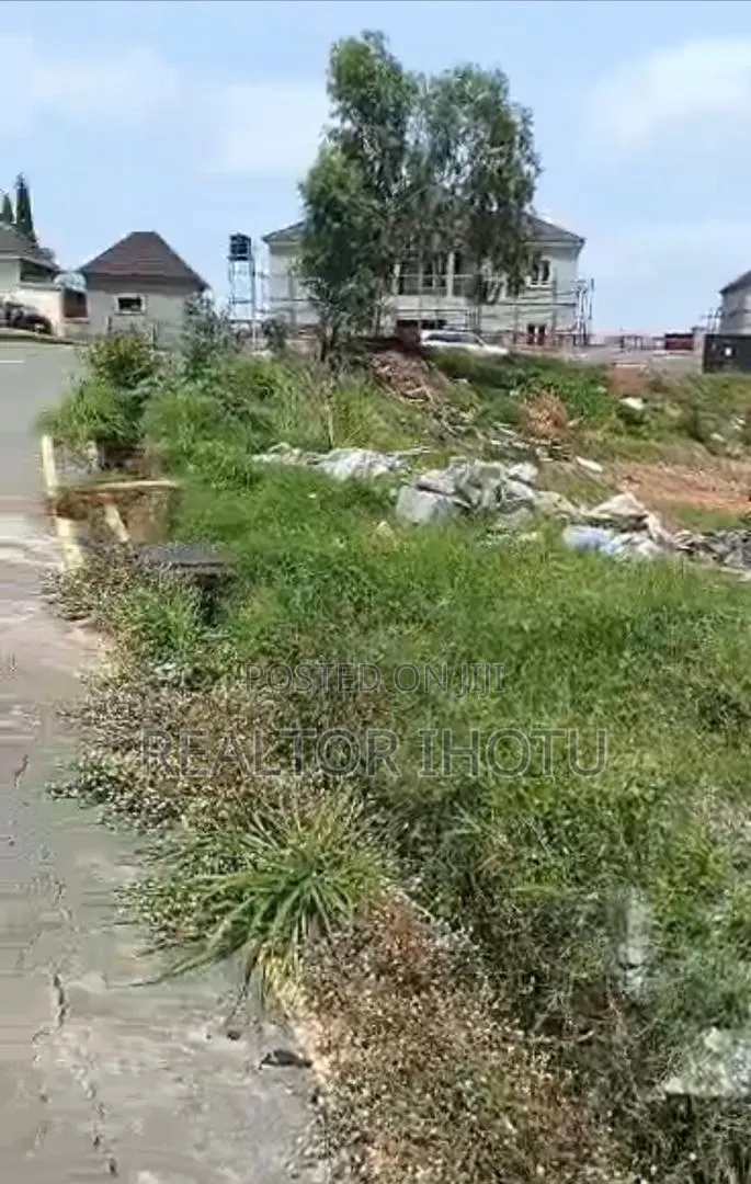 2100sqm, Residential, Estate Land, Tarred Road. in Asokoro