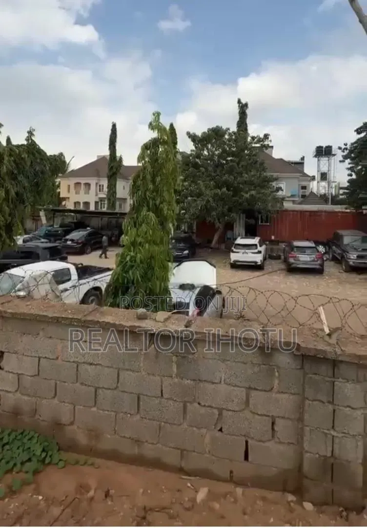 1500sqm, Residential, Fcda C of O, Tarred Road. in Mabushi