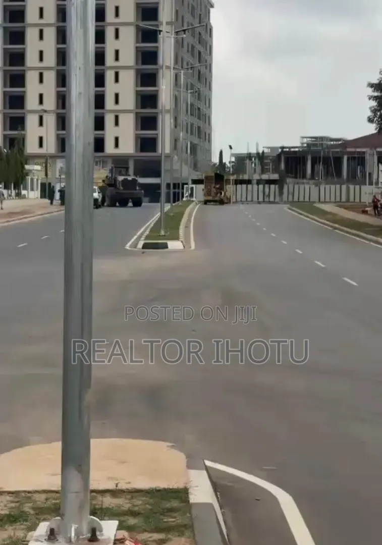 1500sqm, Residential, Fcda C of O, Tarred Road. in Mabushi