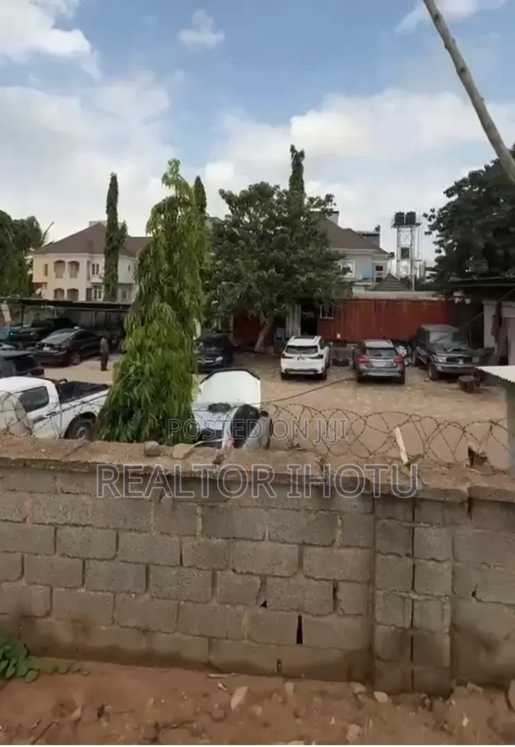 1500sqm, Residential, Fcda C of O, Tarred Road. in Mabushi