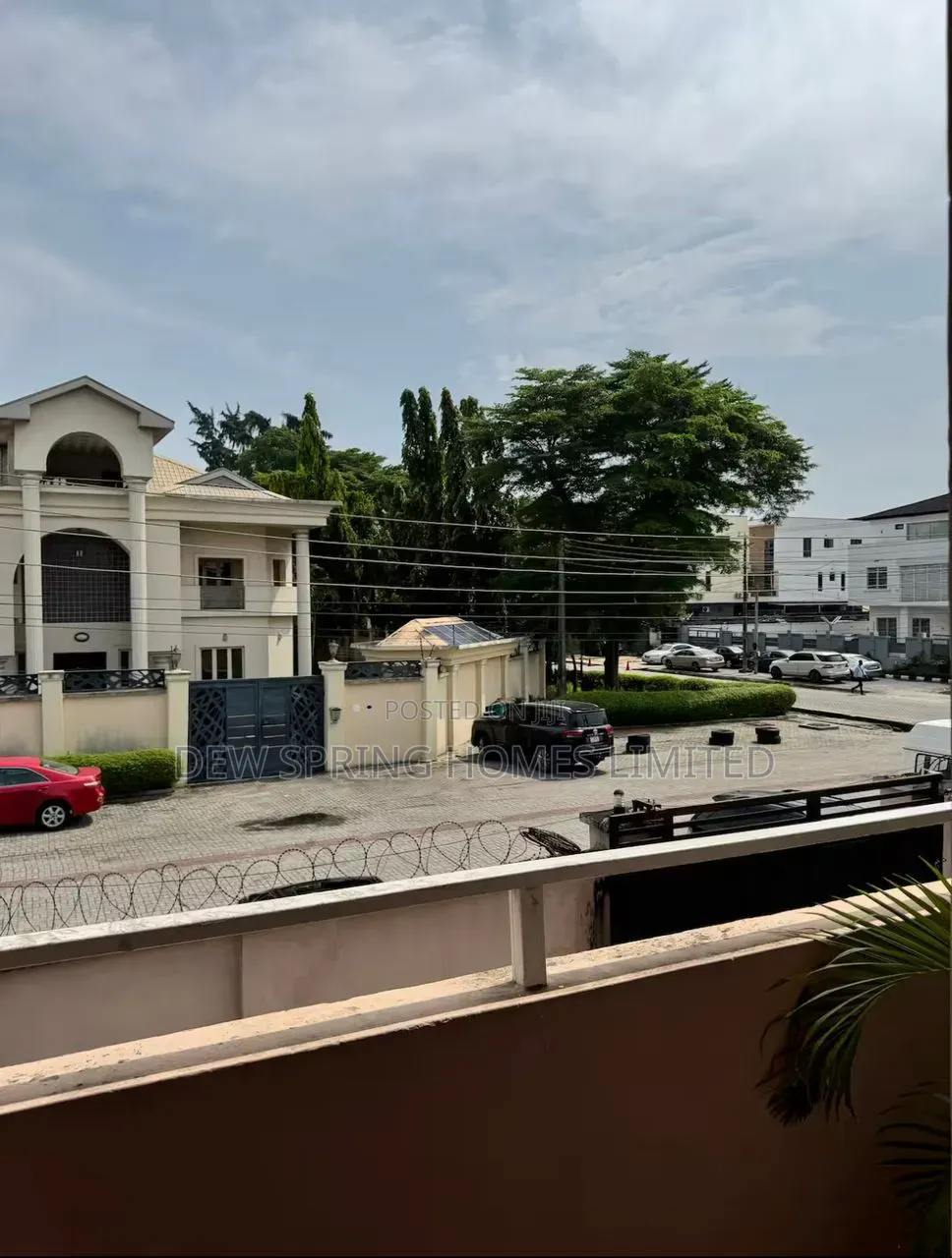 Luxury 2 Bedroom Short-Let Apartment in Lekki Phase 1