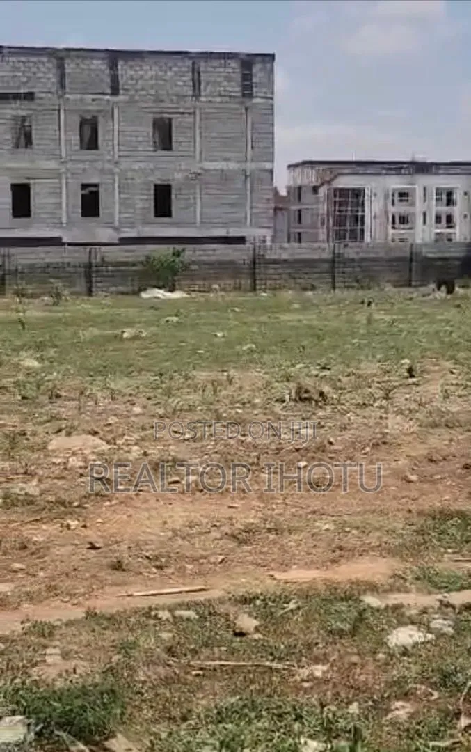 1674sqm,Residential, C of O, Tarred Road in Mabushi